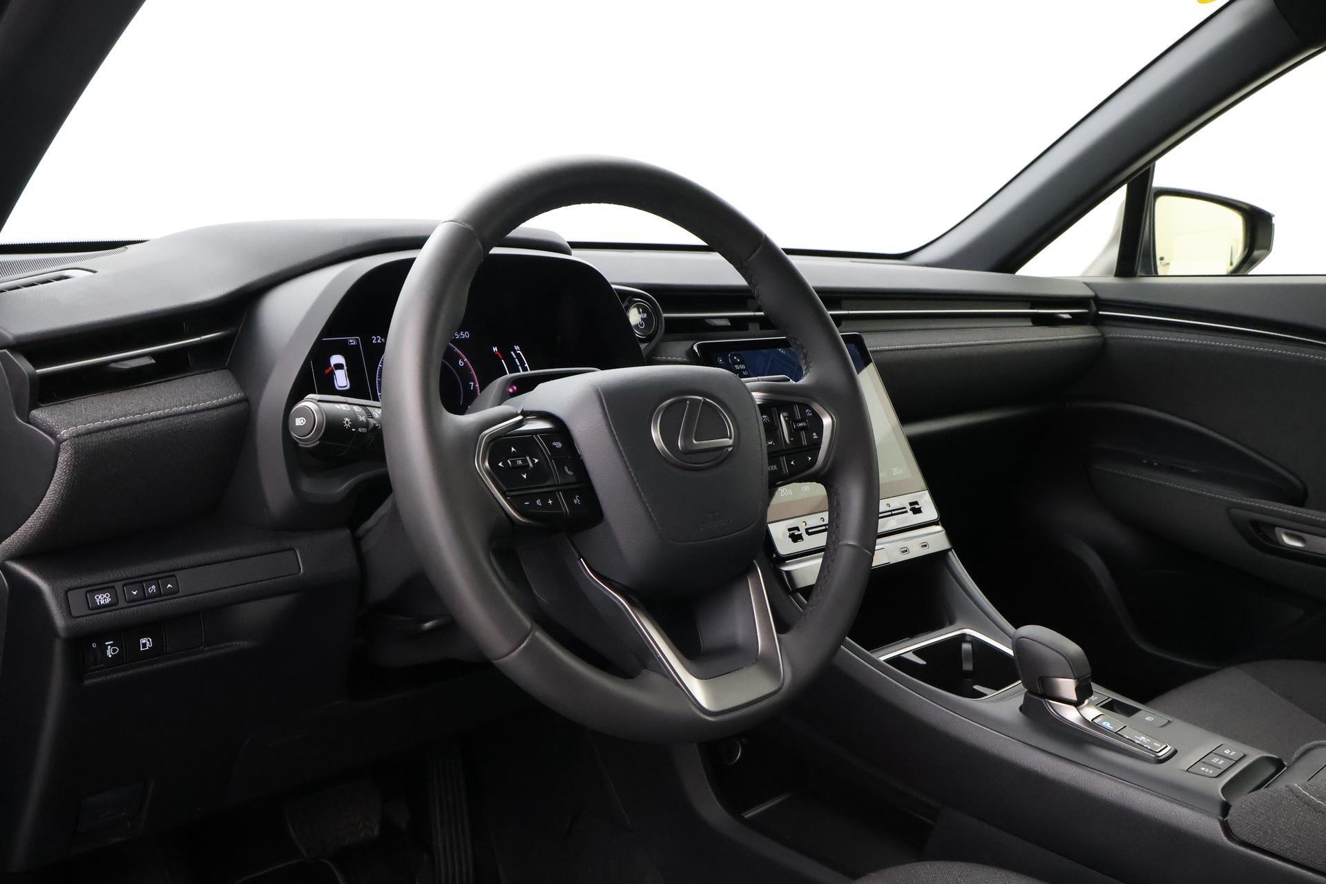 Lexus LBX