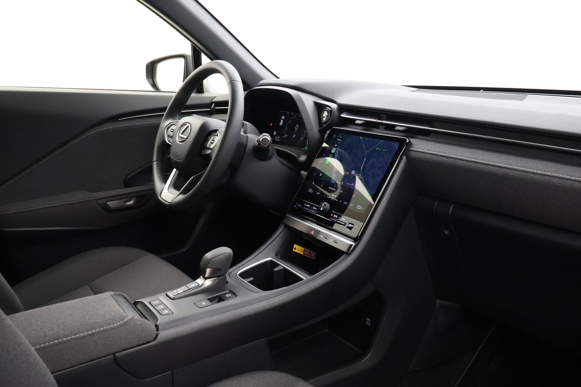 Lexus LBX