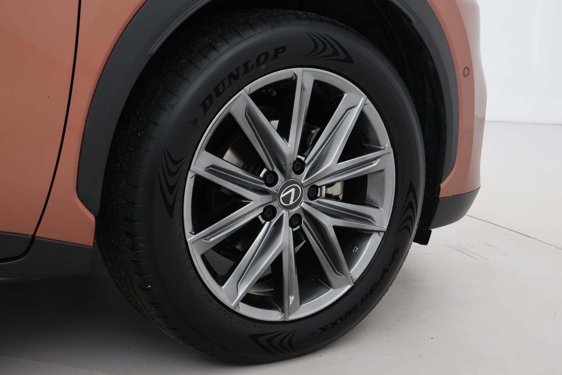 Lexus LBX