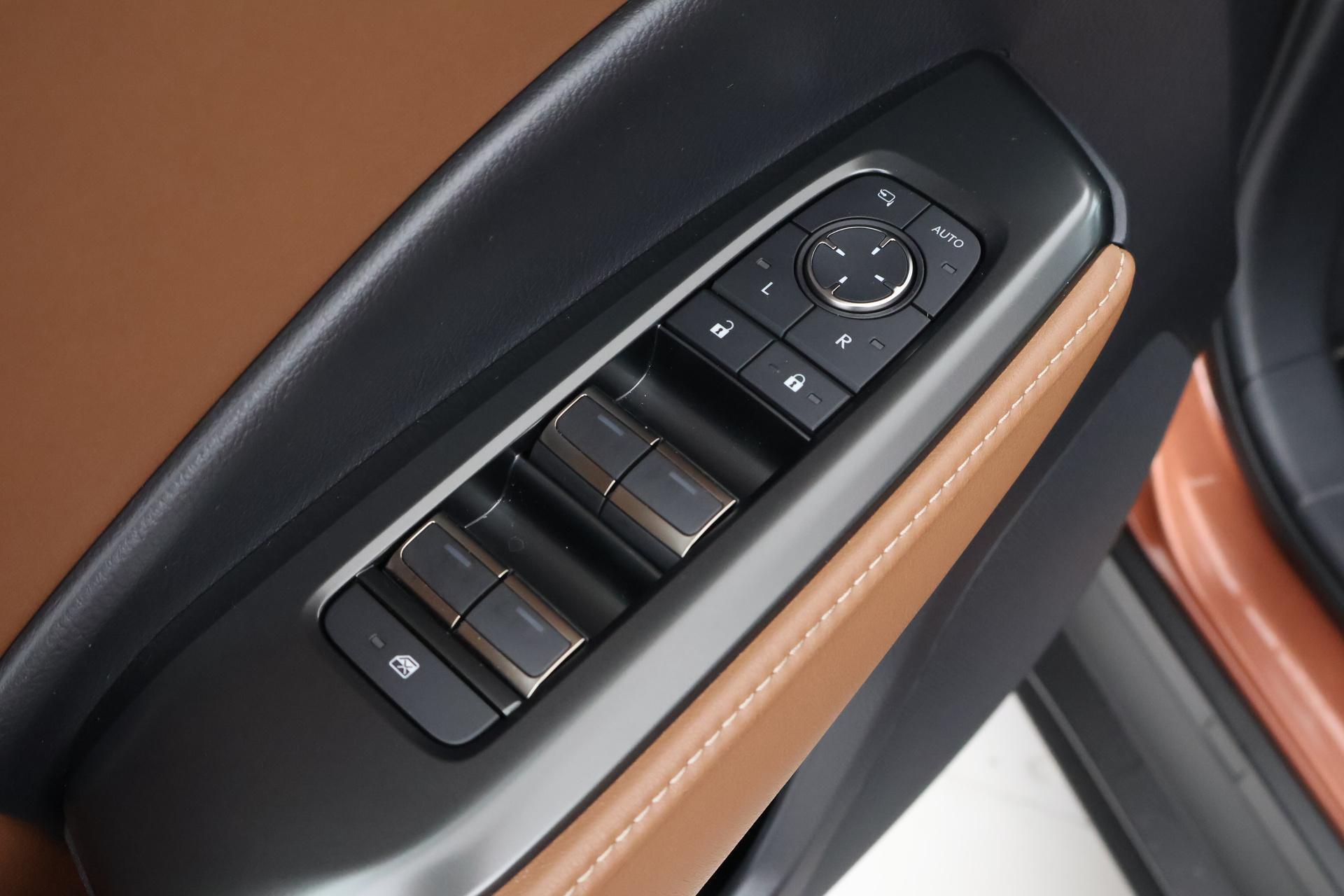 Lexus LBX