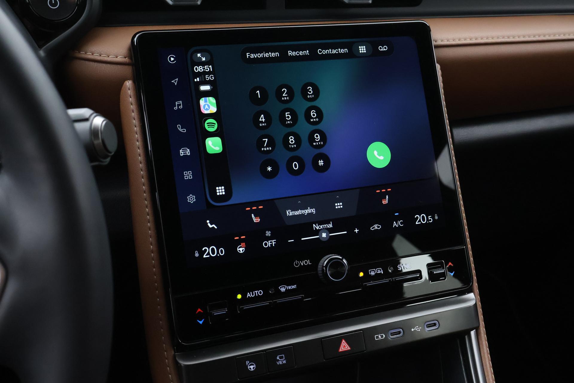 Lexus LBX
