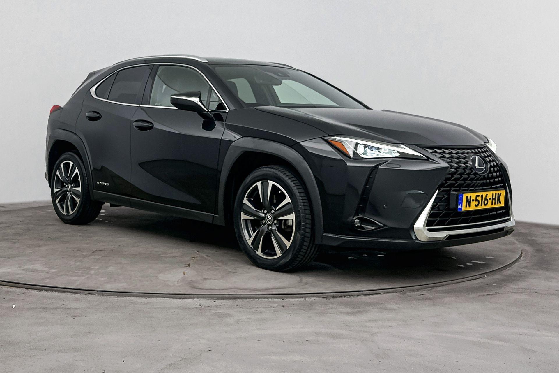 Lexus UX