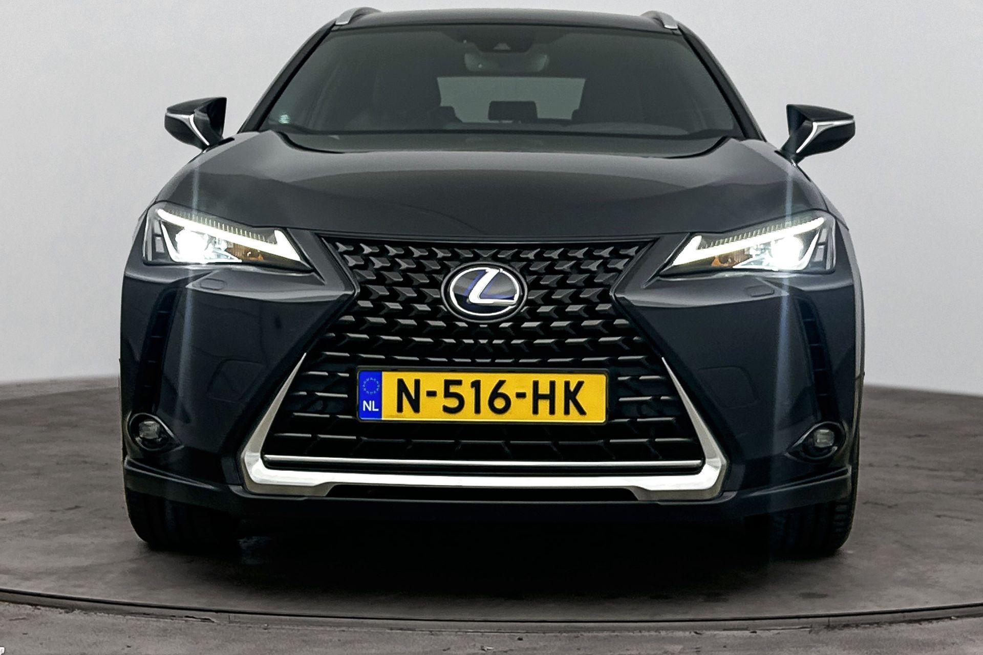 Lexus UX