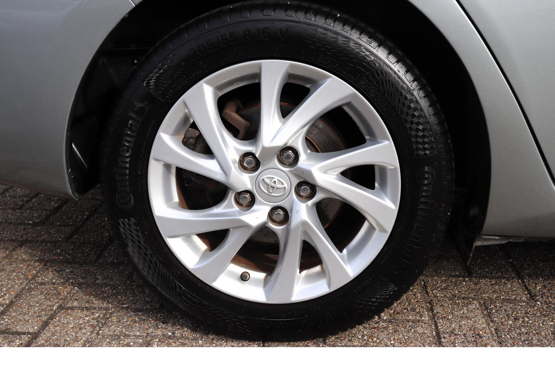 Toyota Auris Touring Sports