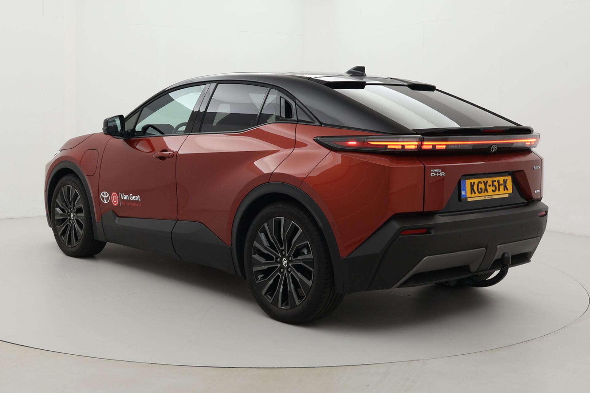 Toyota C-HR+