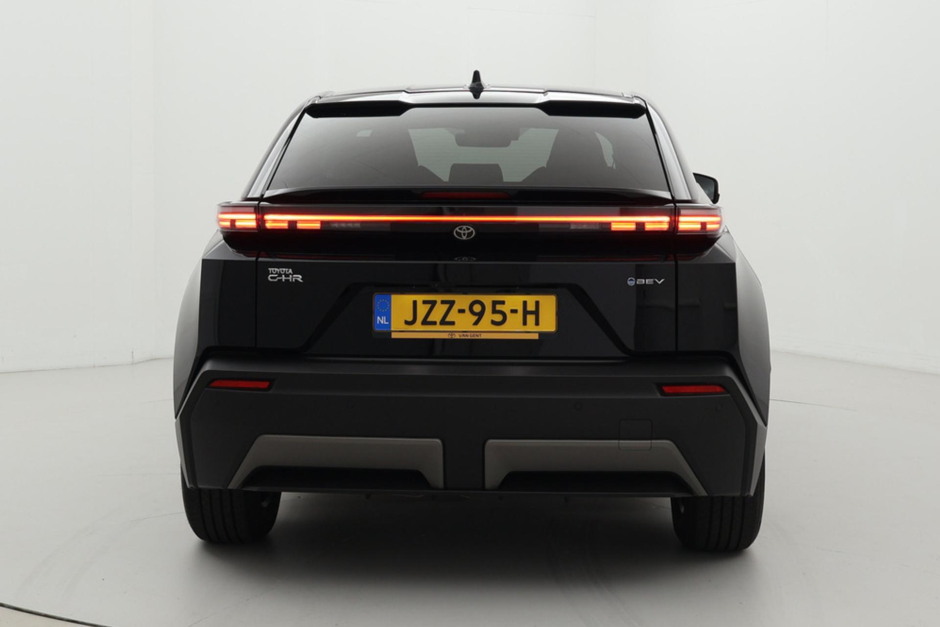 Toyota C-HR+