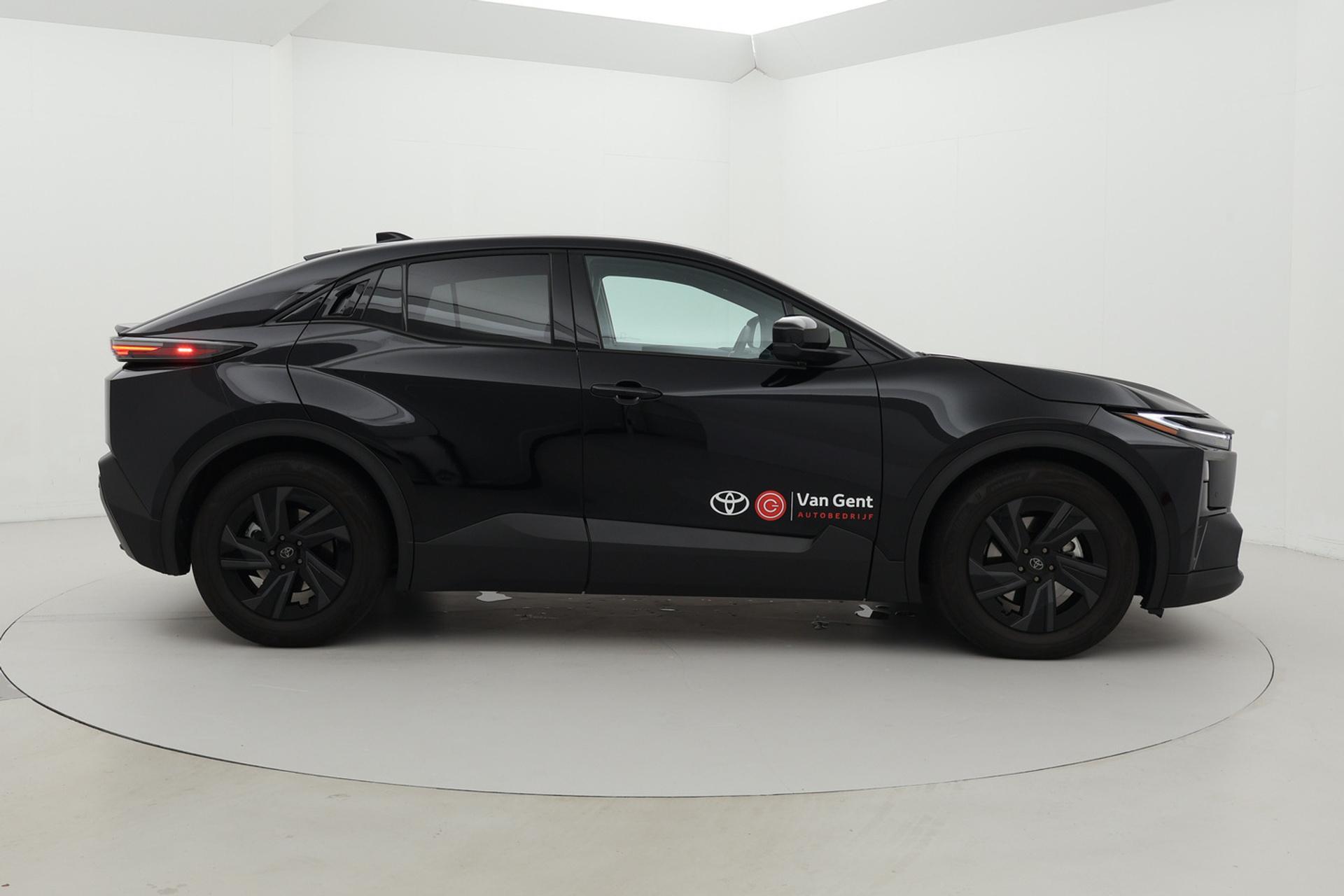 Toyota C-HR+