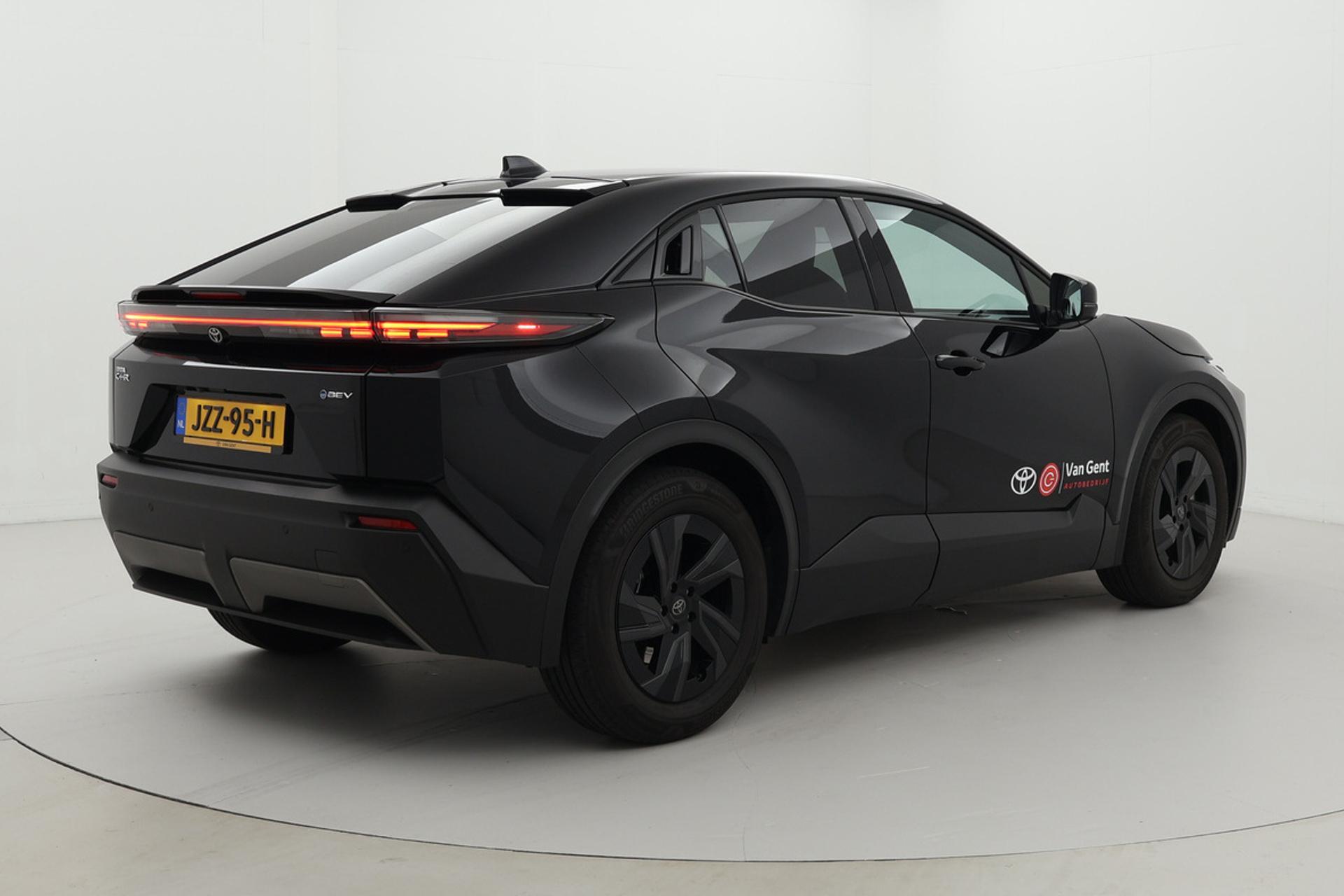 Toyota C-HR+