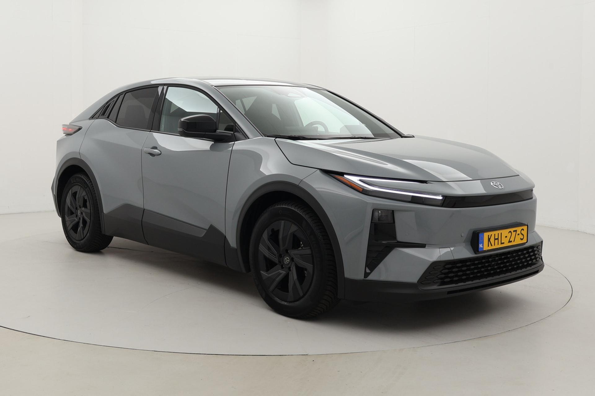 Toyota C-HR+