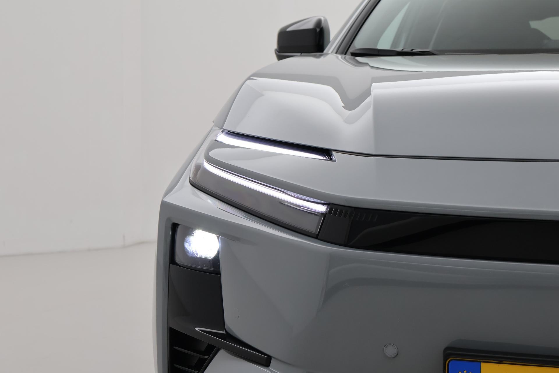 Toyota C-HR+
