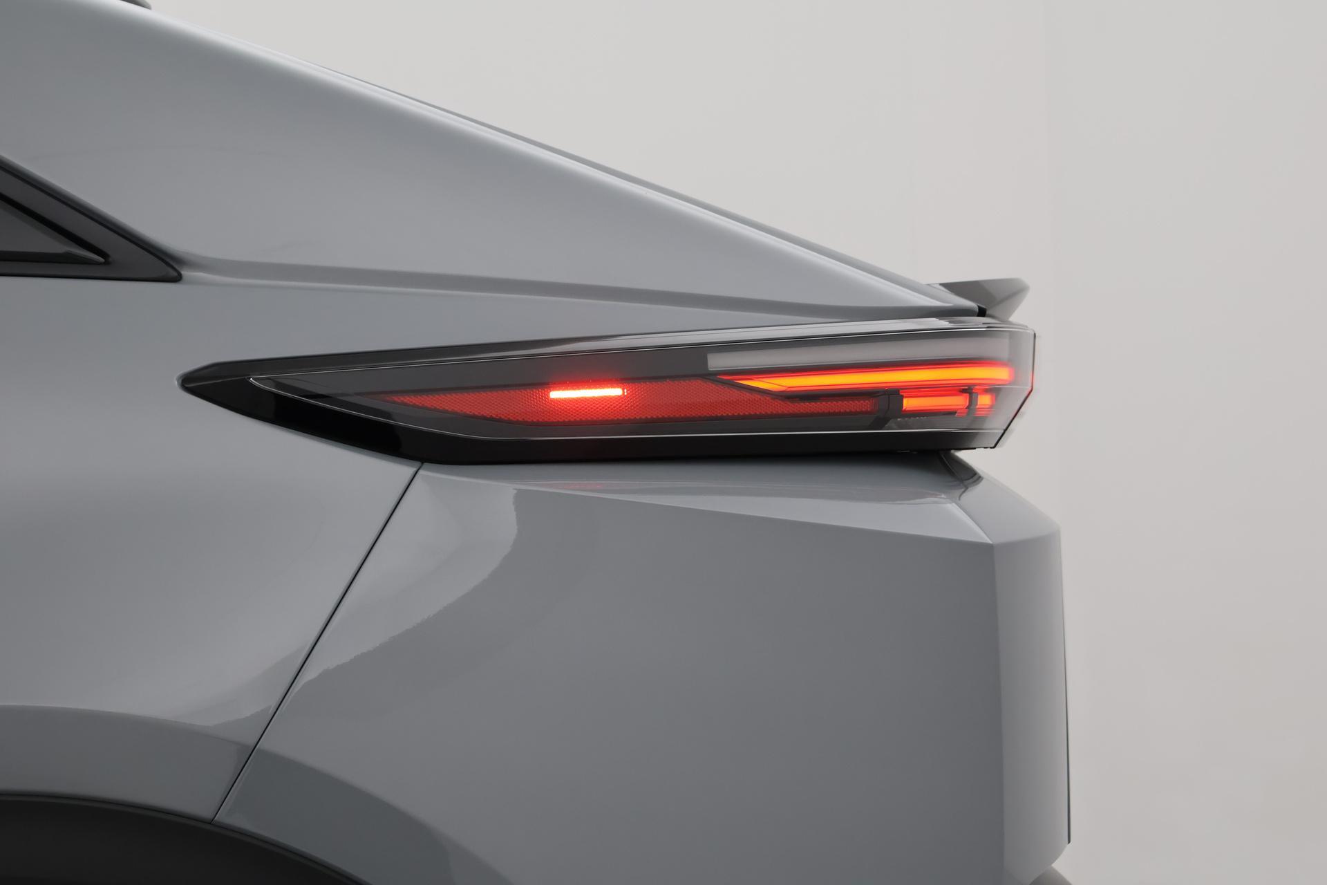 Toyota C-HR+