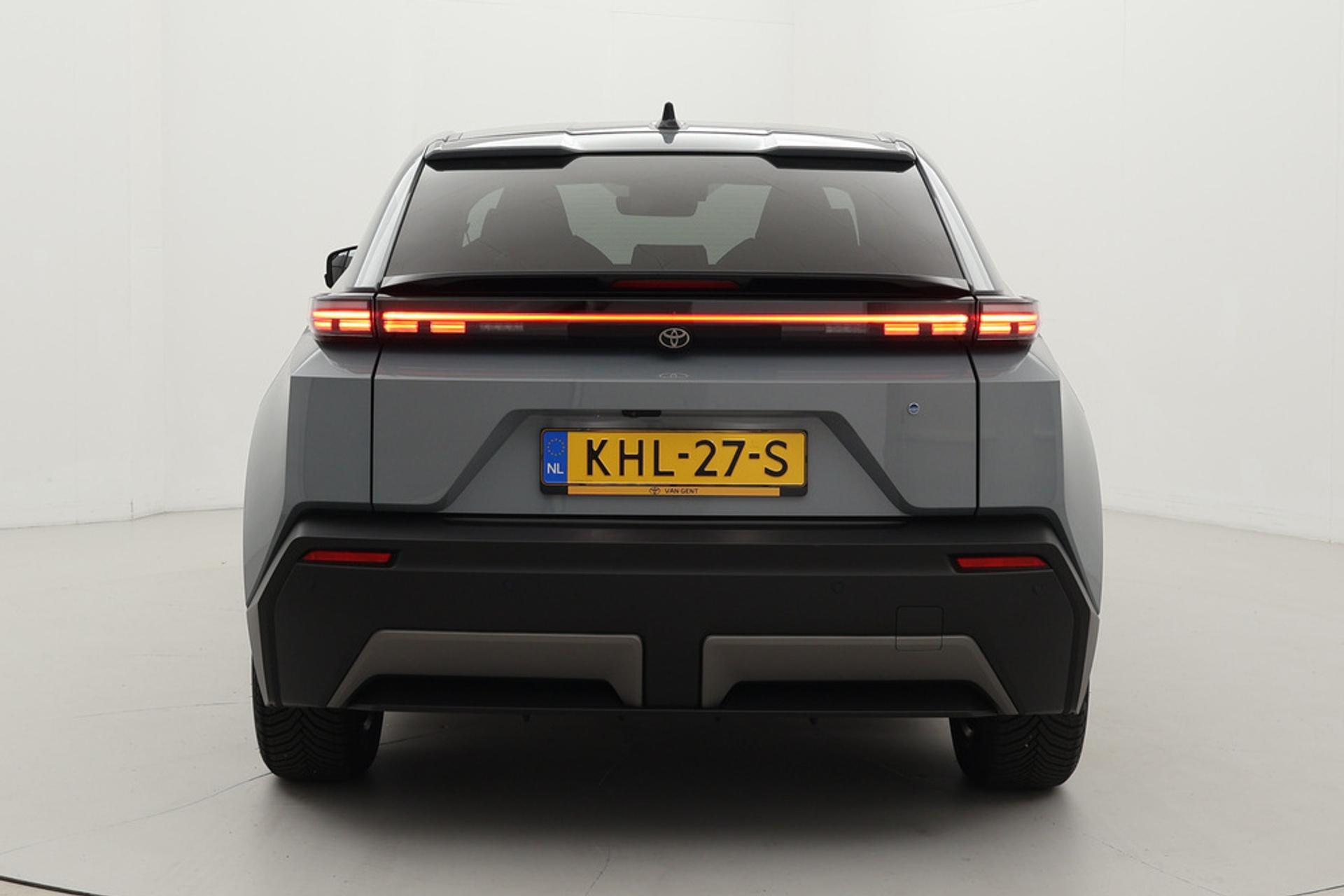 Toyota C-HR+