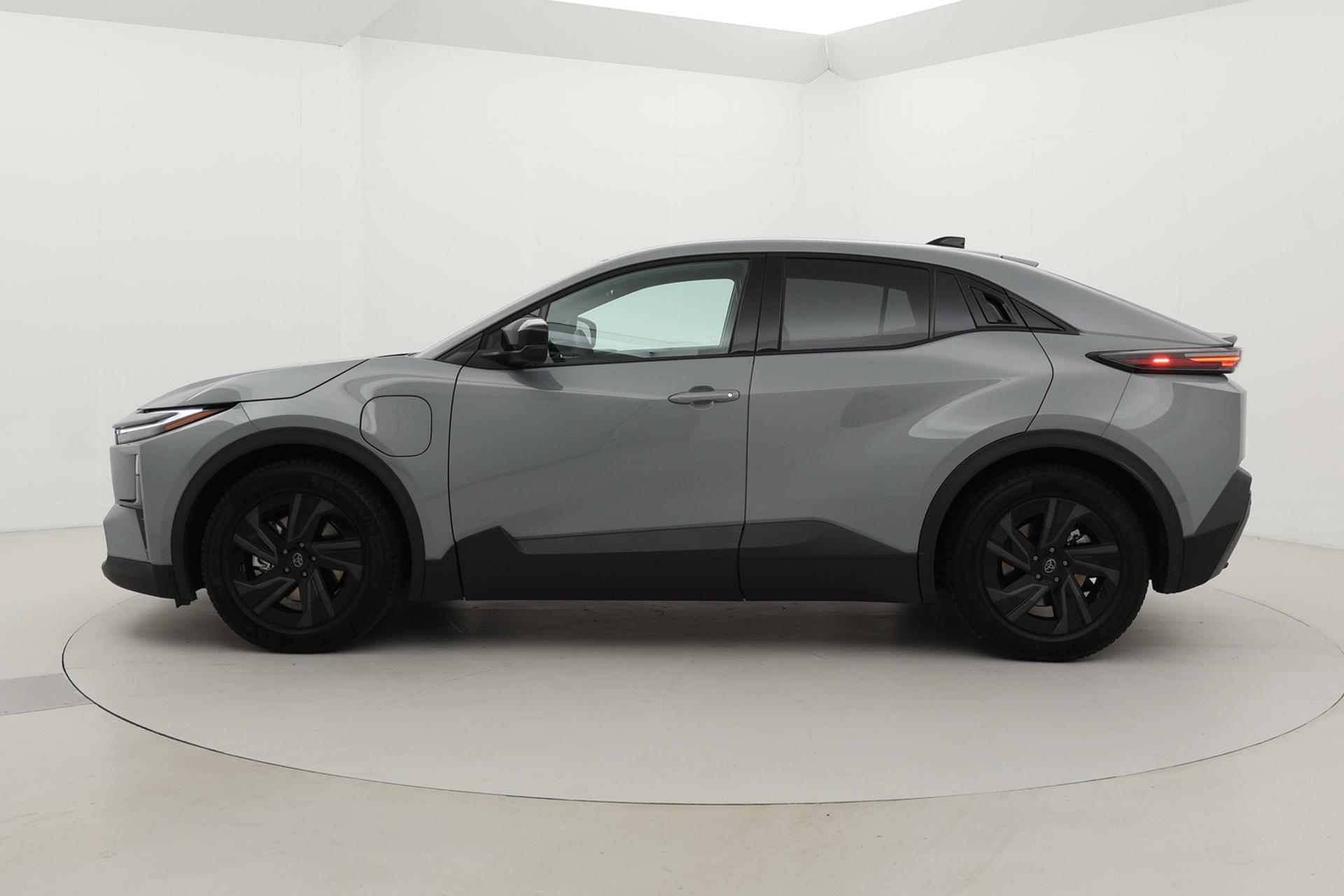 Toyota C-HR+