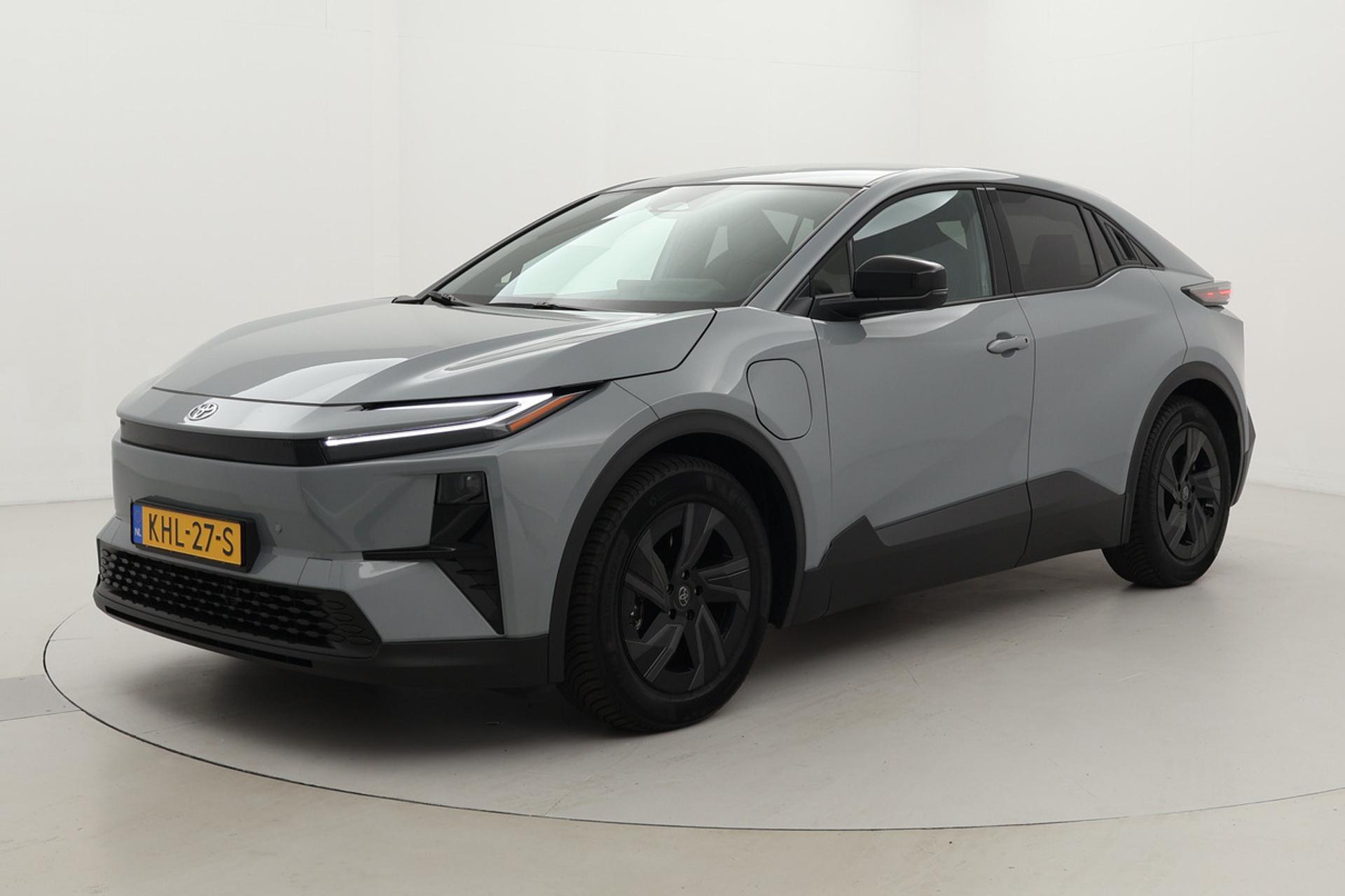 Toyota C-HR+