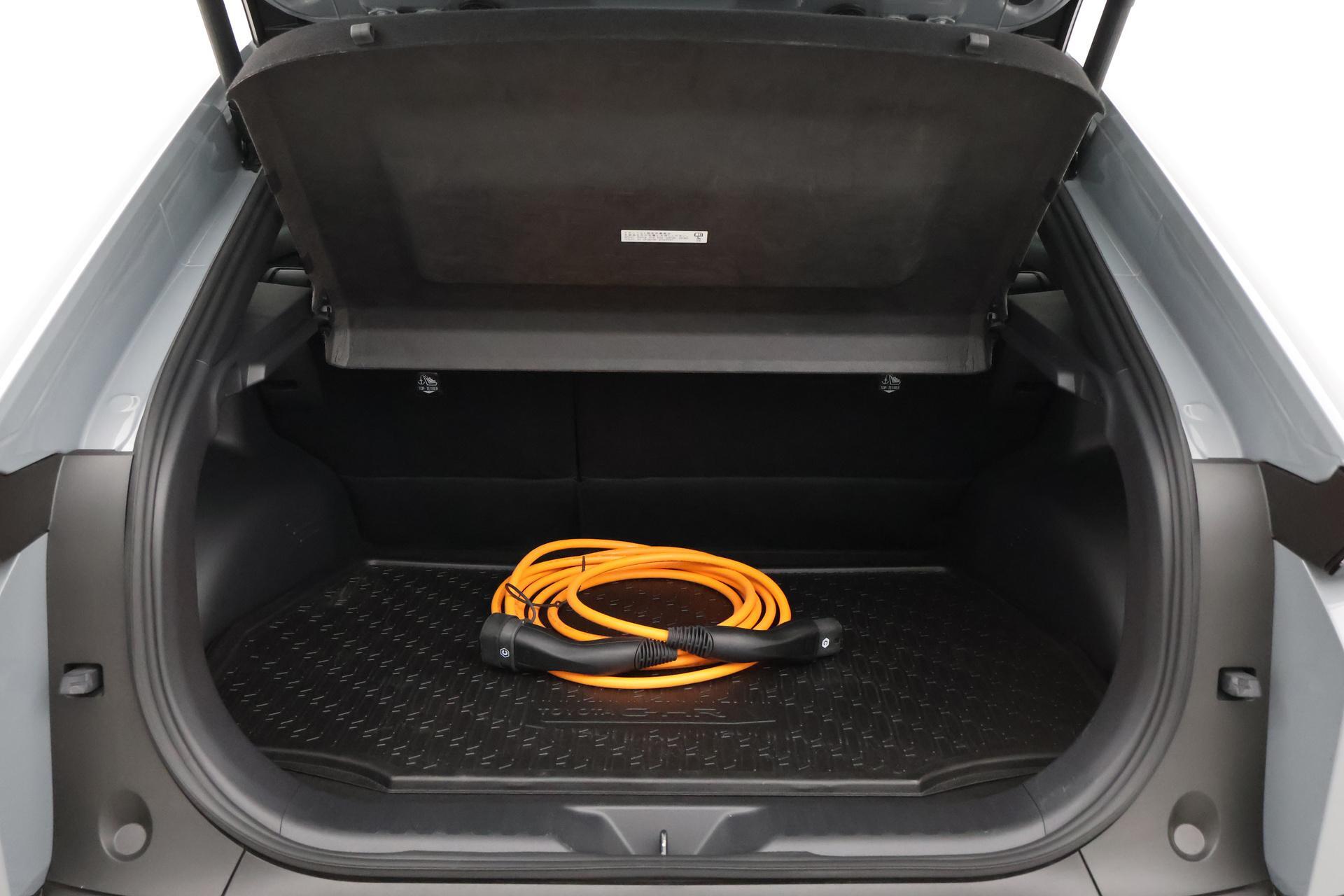Toyota C-HR+