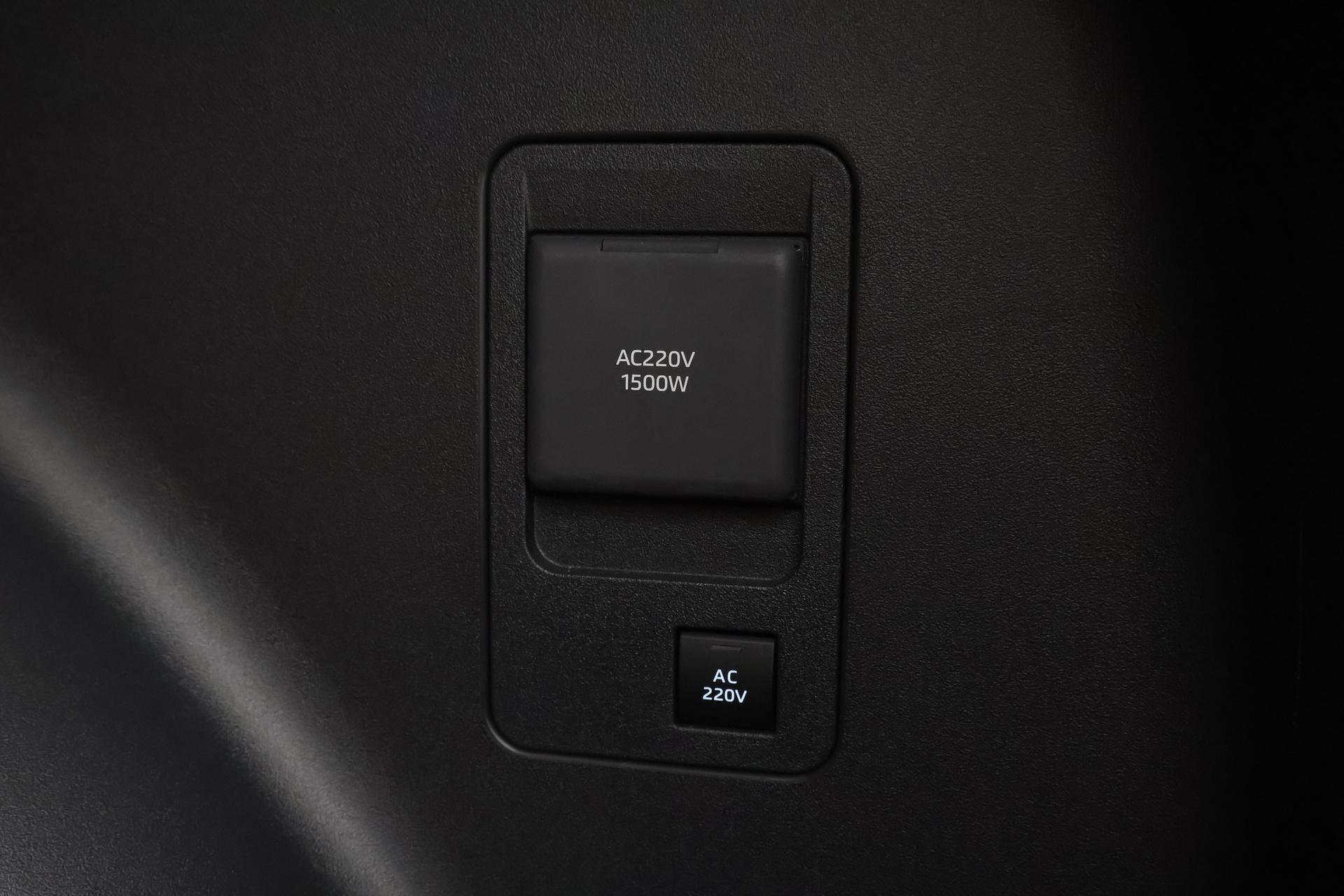 Toyota C-HR+