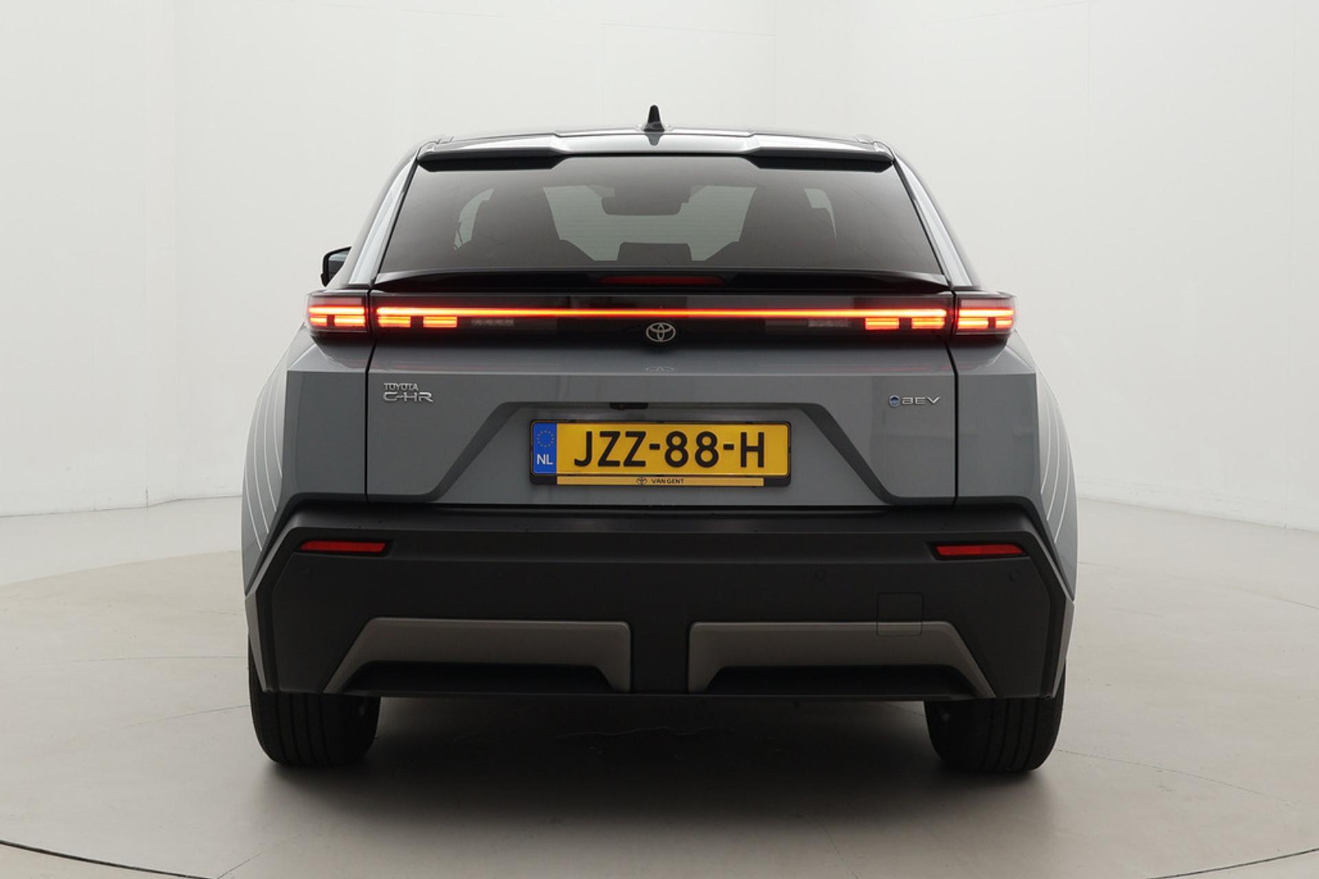 Toyota C-HR+