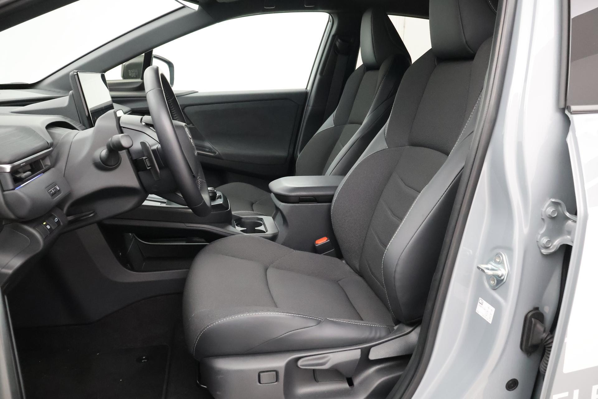 Toyota C-HR+