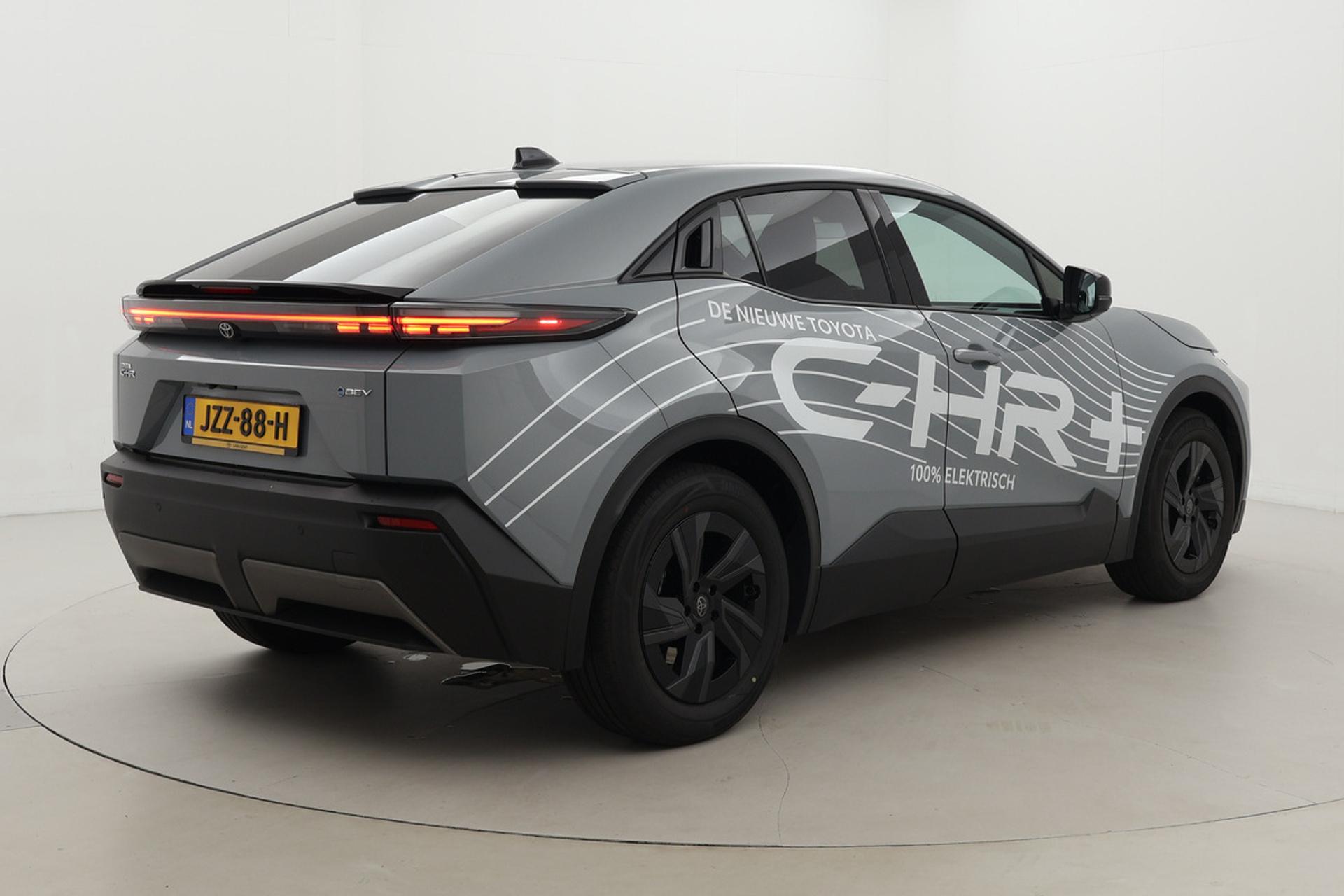 Toyota C-HR+
