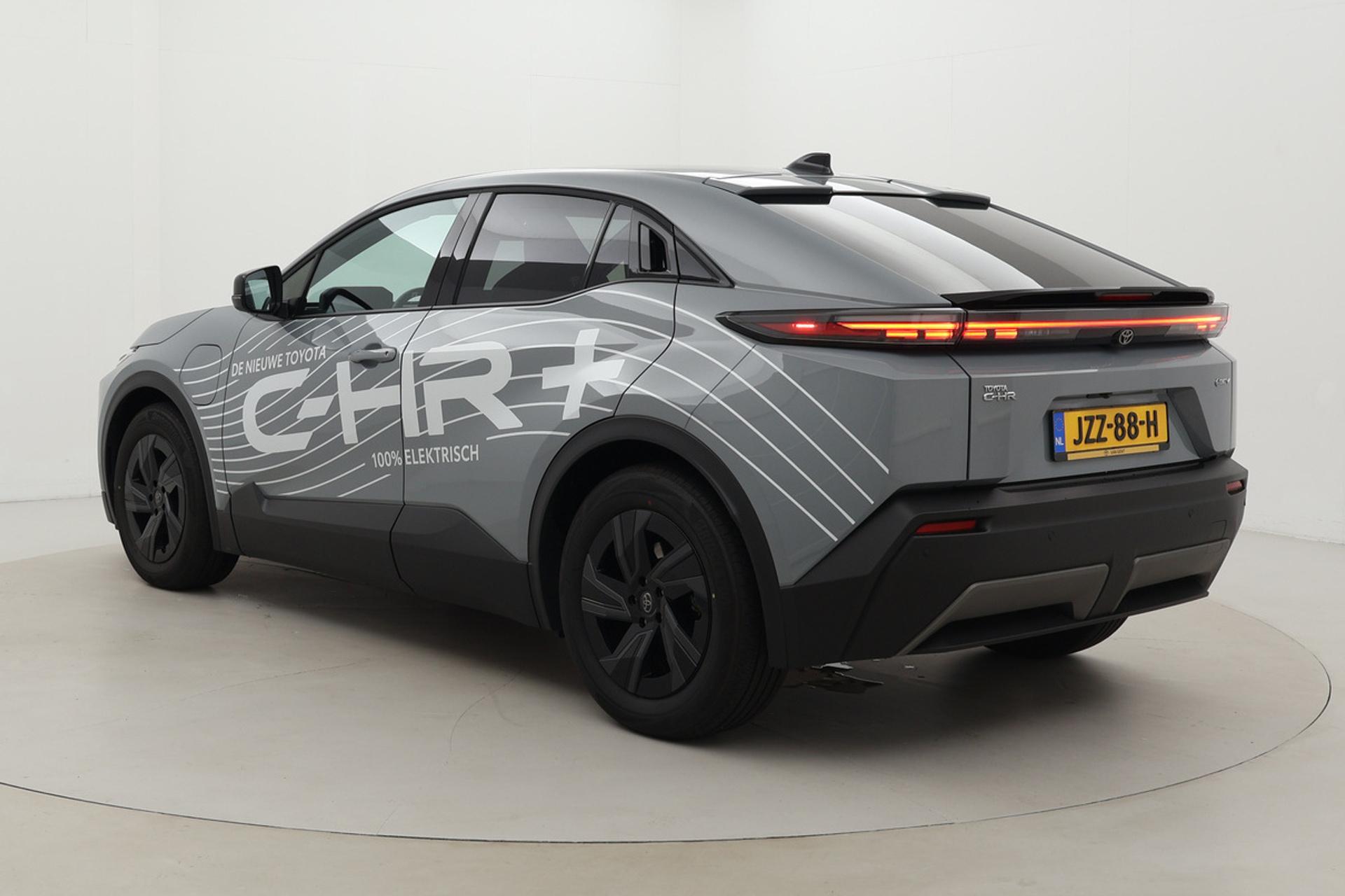 Toyota C-HR+