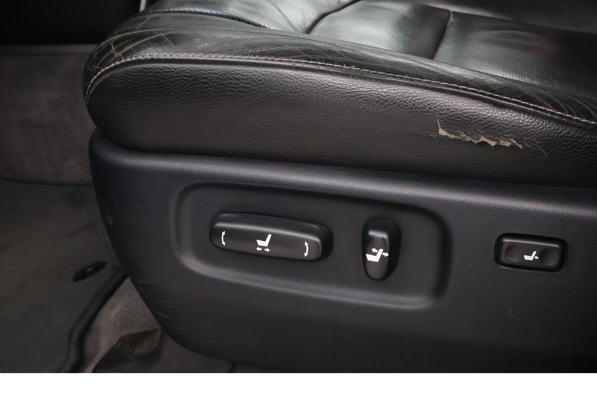 Toyota Land Cruiser V8