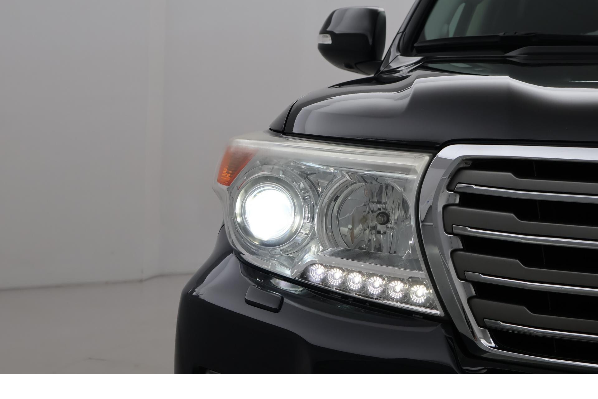 Toyota Land Cruiser V8