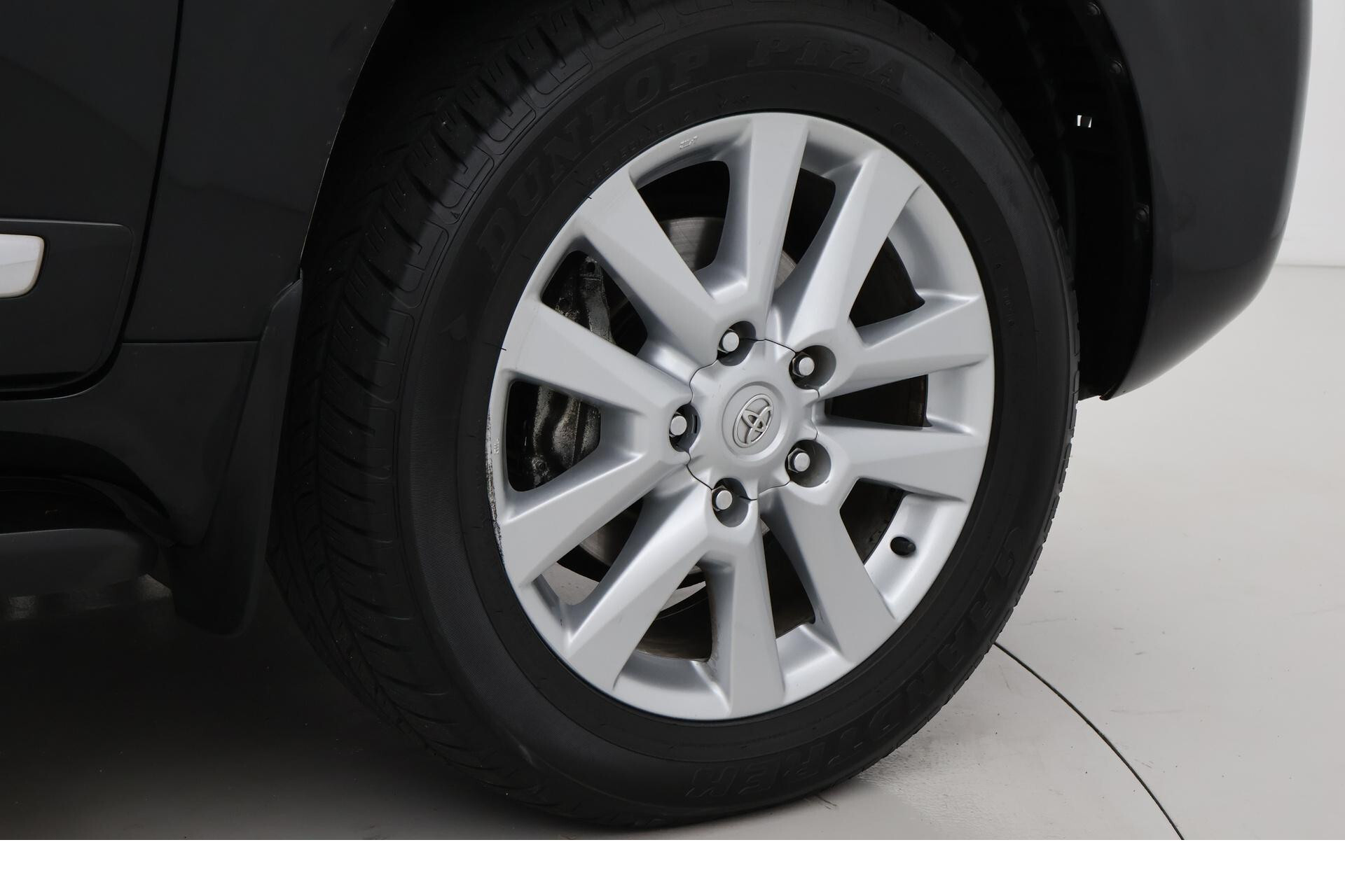 Toyota Land Cruiser V8