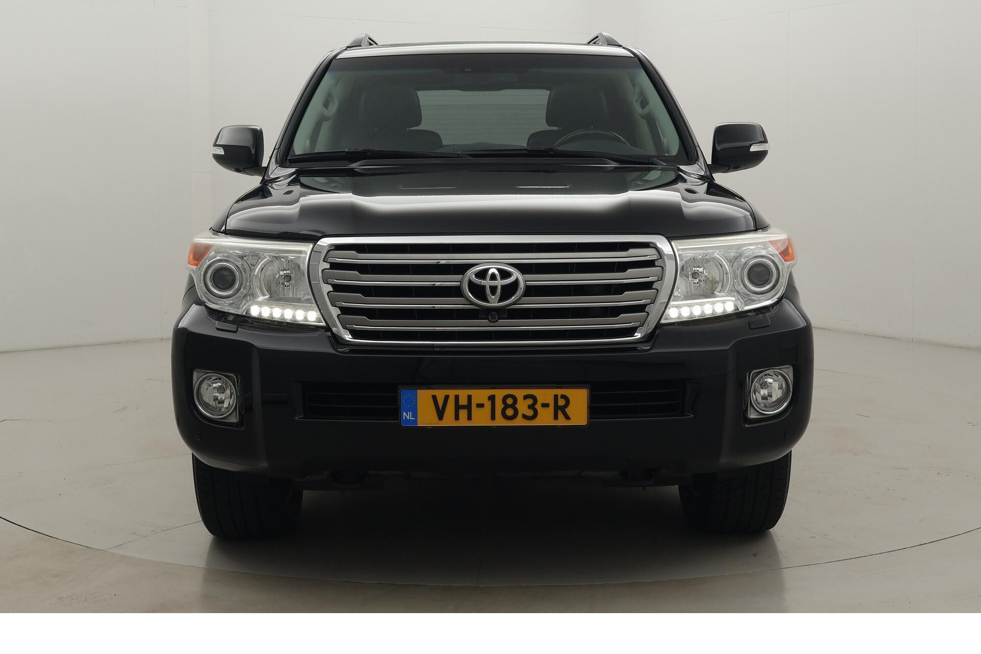 Toyota Land Cruiser V8