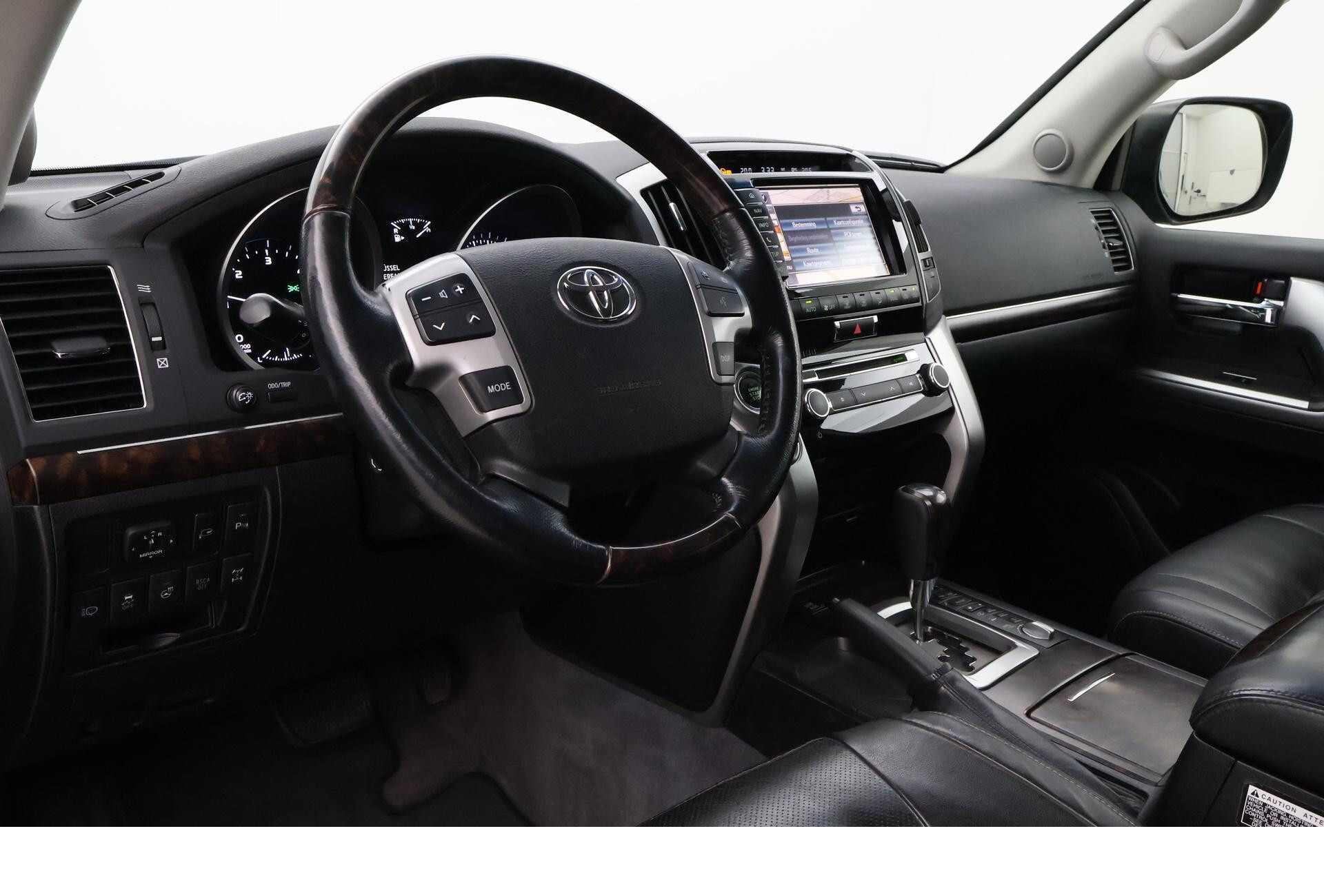 Toyota Land Cruiser V8