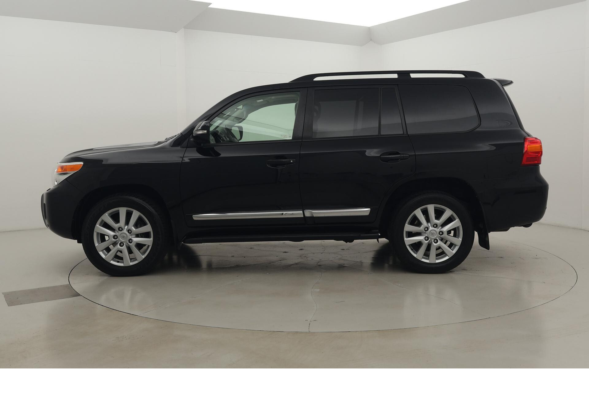 Toyota Land Cruiser V8