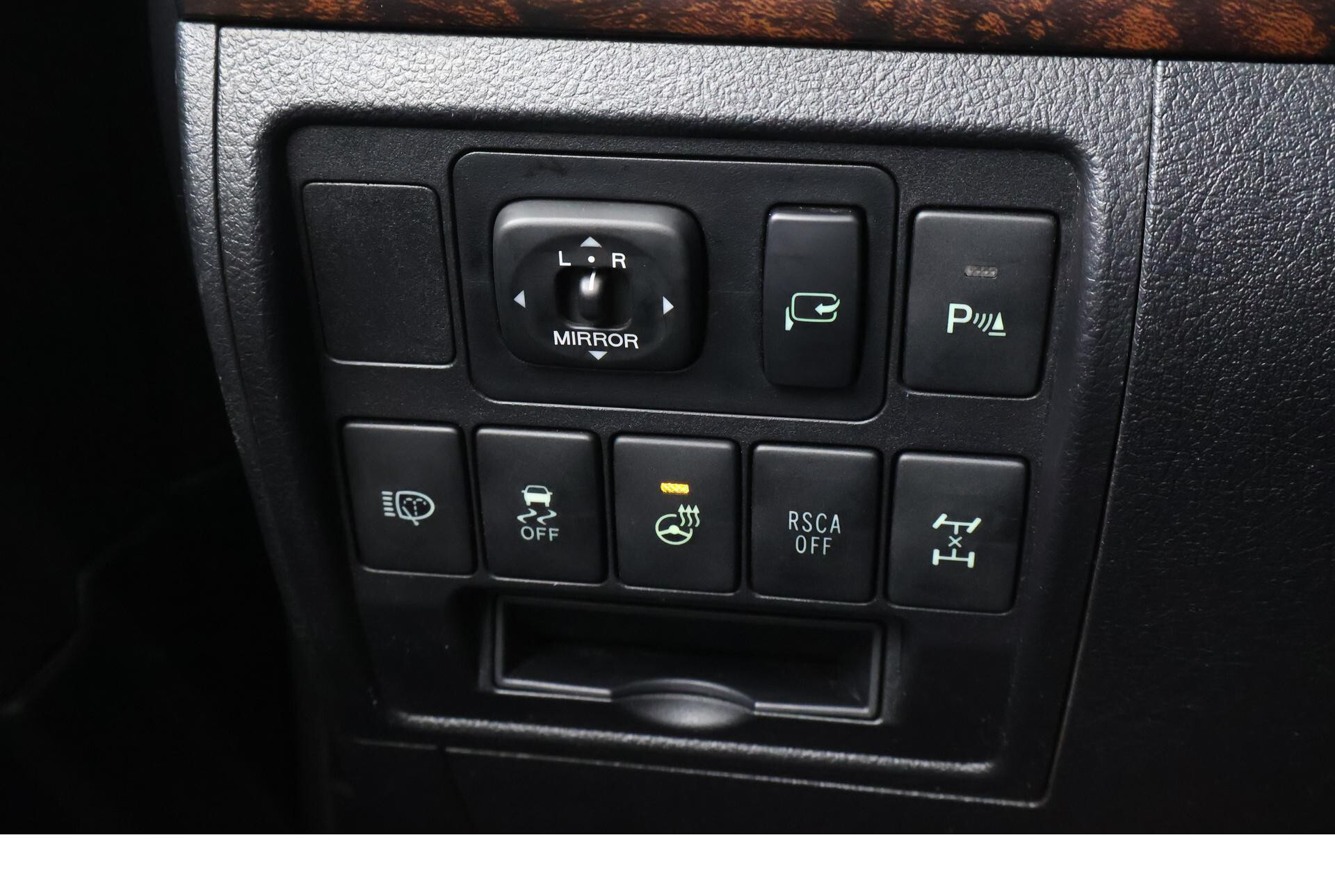 Toyota Land Cruiser V8