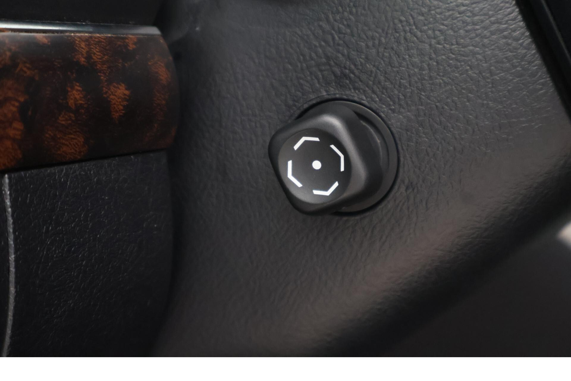 Toyota Land Cruiser V8