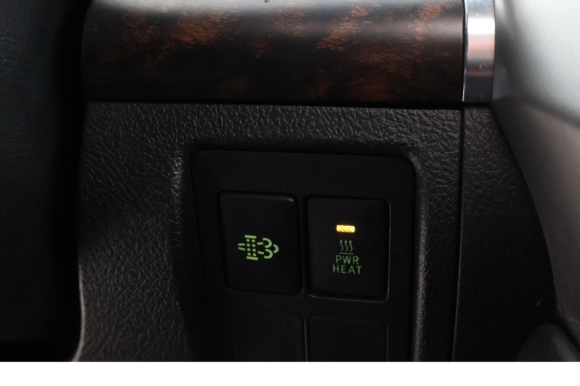 Toyota Land Cruiser V8