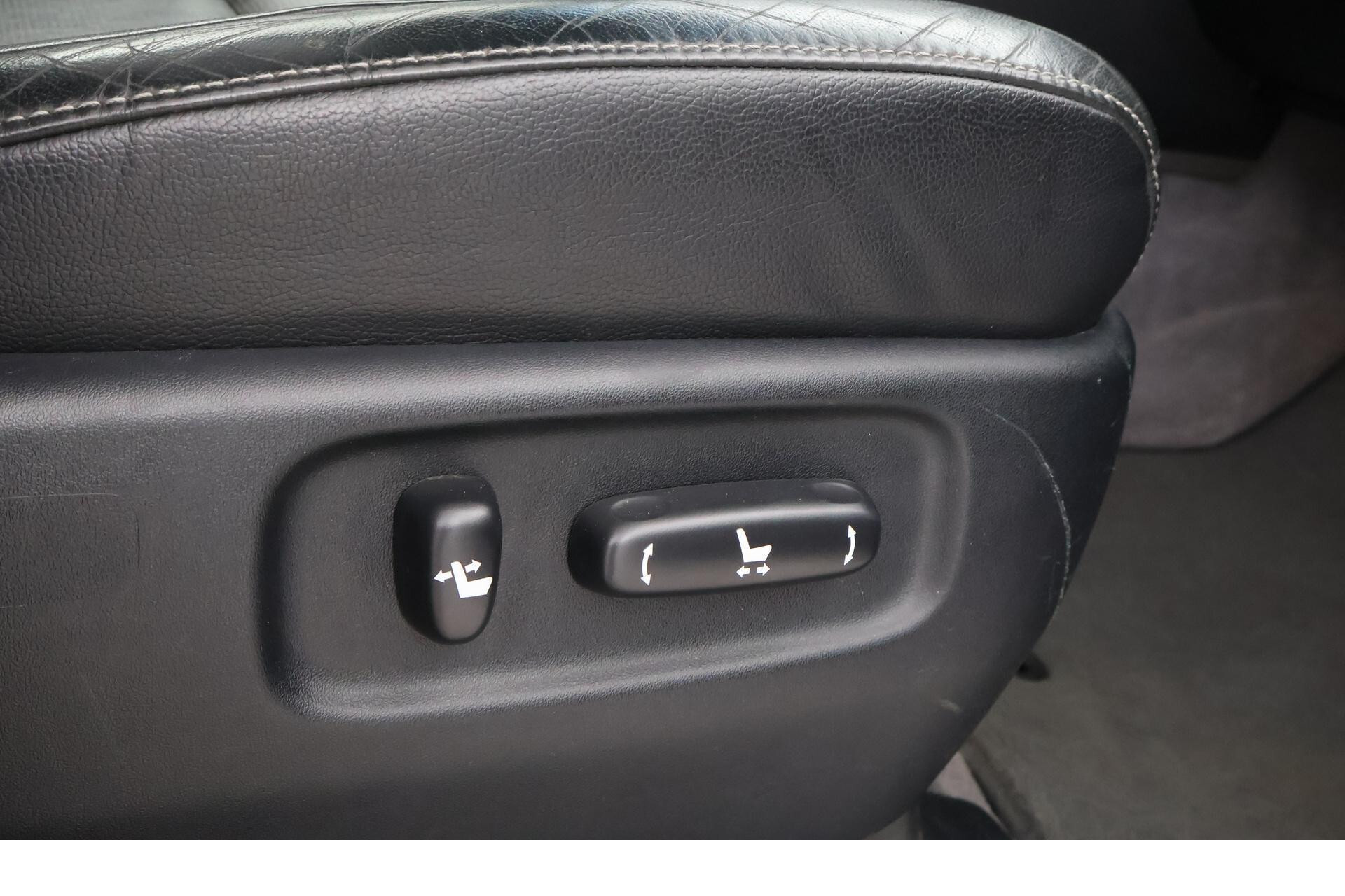 Toyota Land Cruiser V8