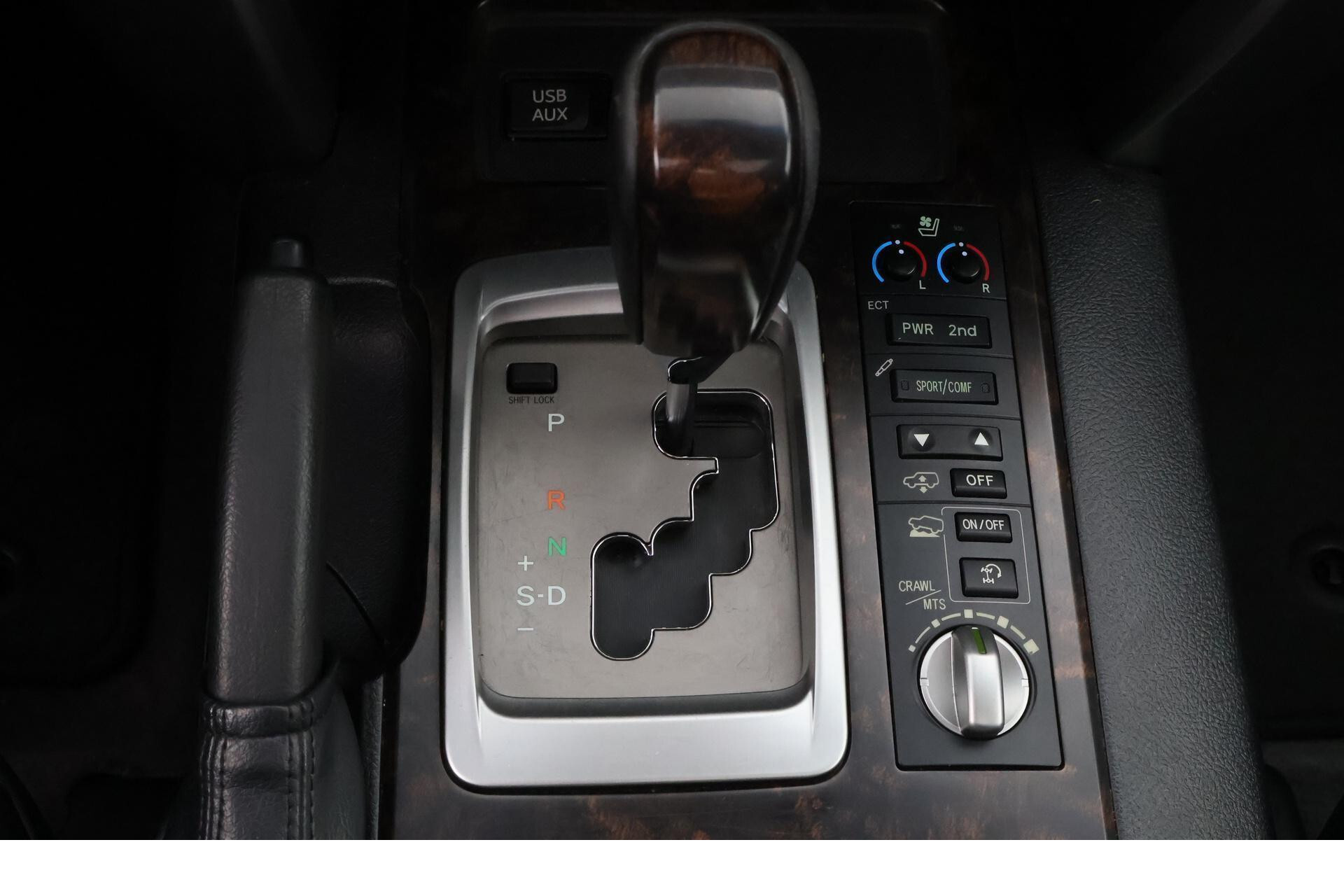 Toyota Land Cruiser V8