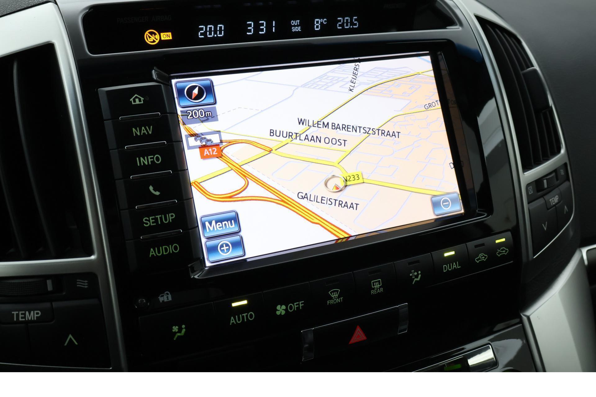 Toyota Land Cruiser V8