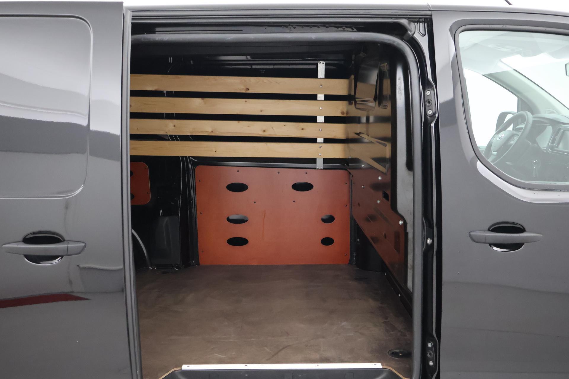 Toyota PROACE Electric Worker
