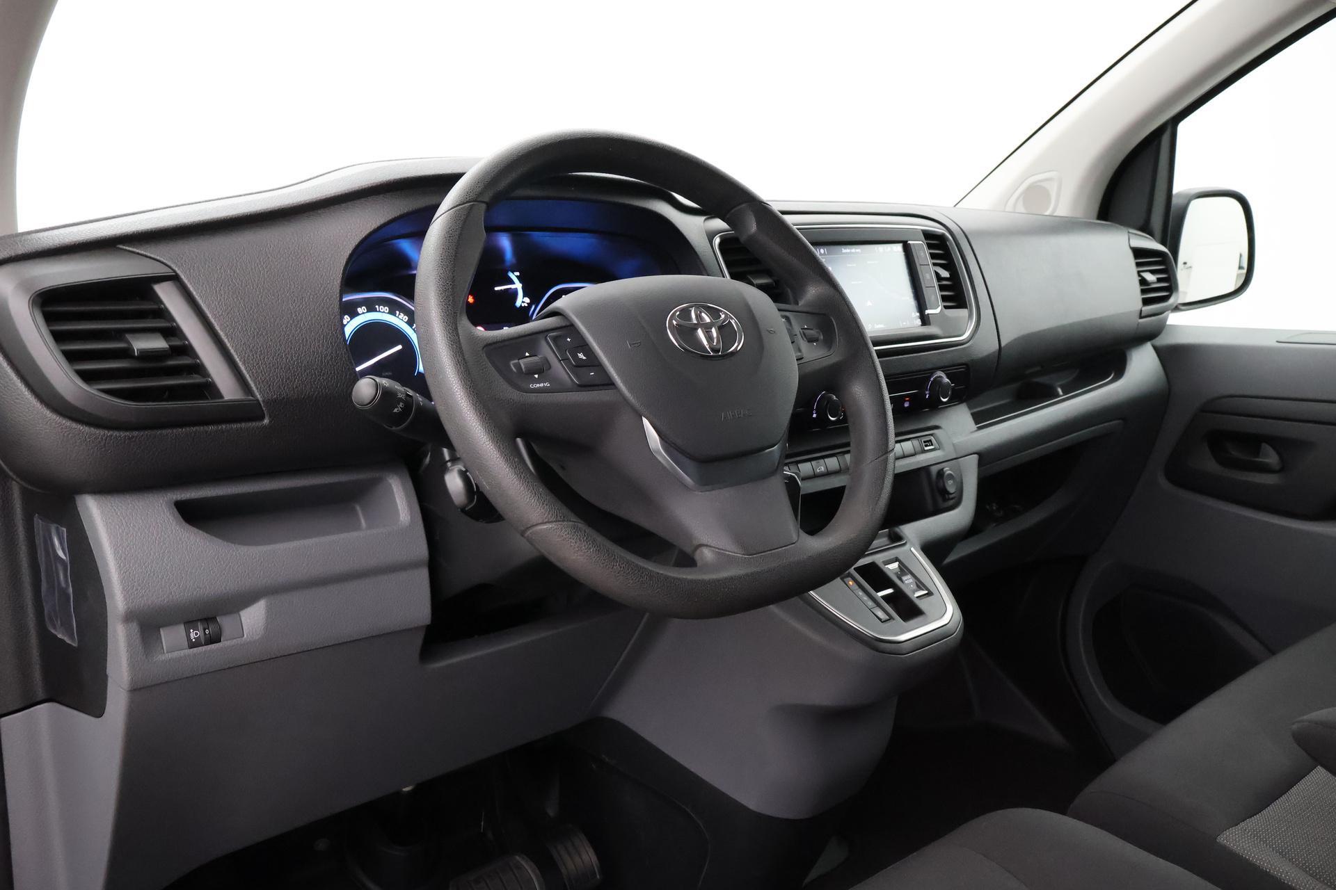 Toyota PROACE Electric Worker