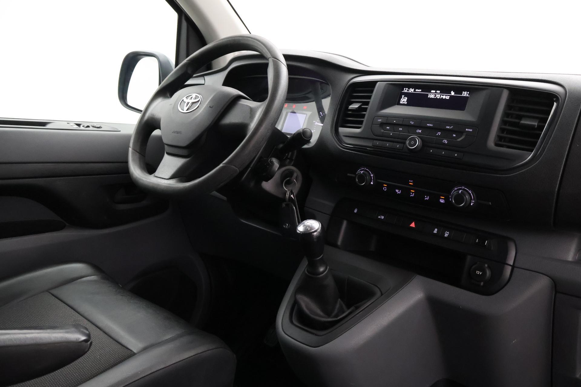 Toyota PROACE Worker