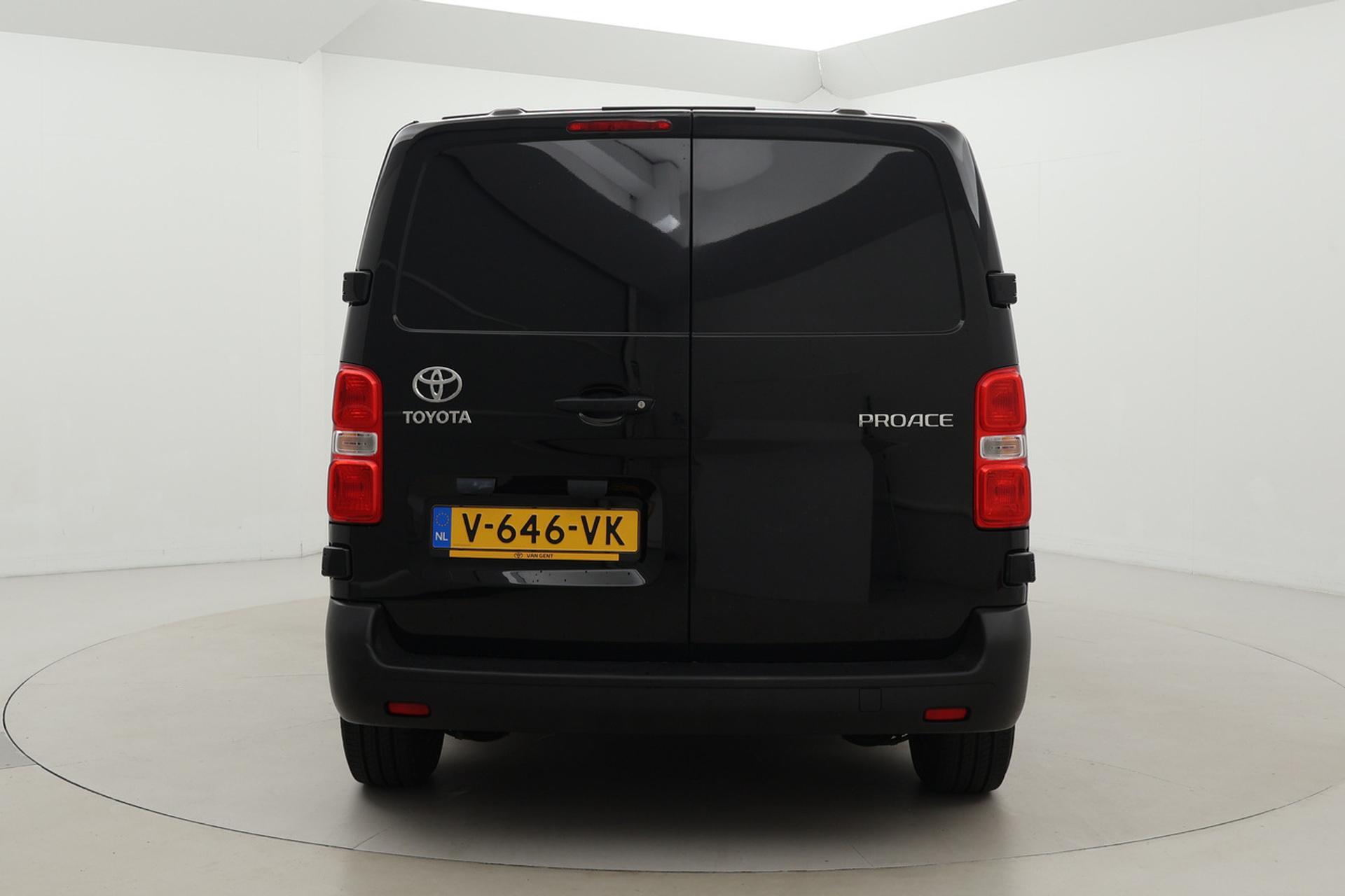 Toyota PROACE Worker