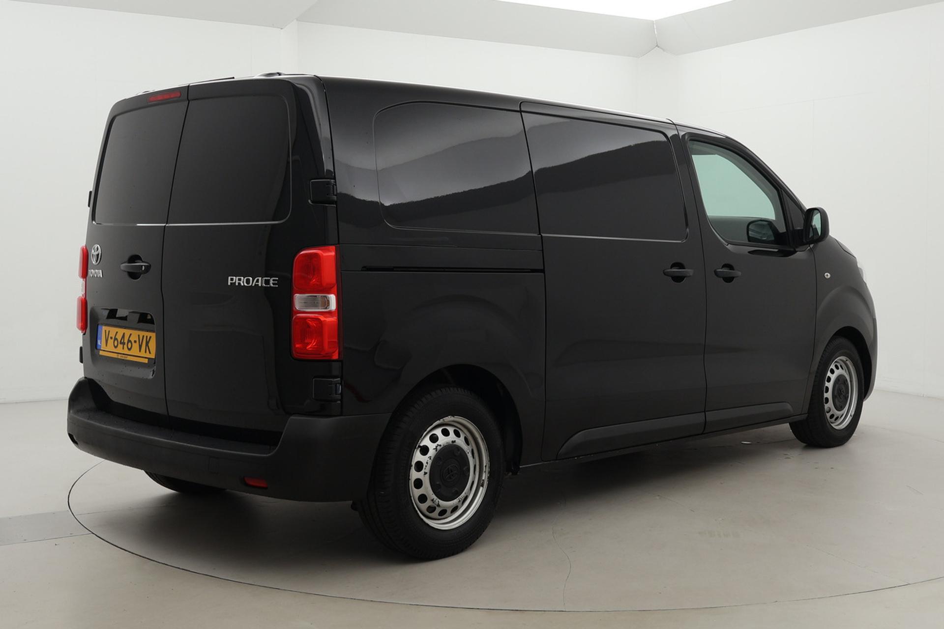 Toyota PROACE Worker