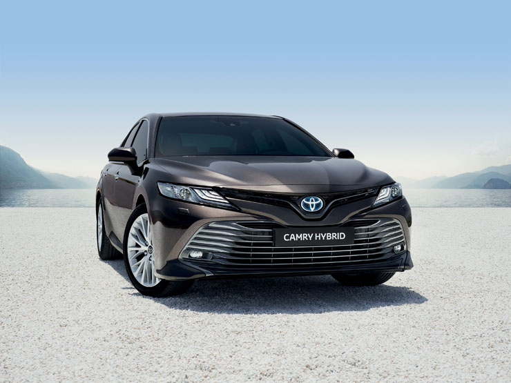 Camry 2019 vooraanzicht